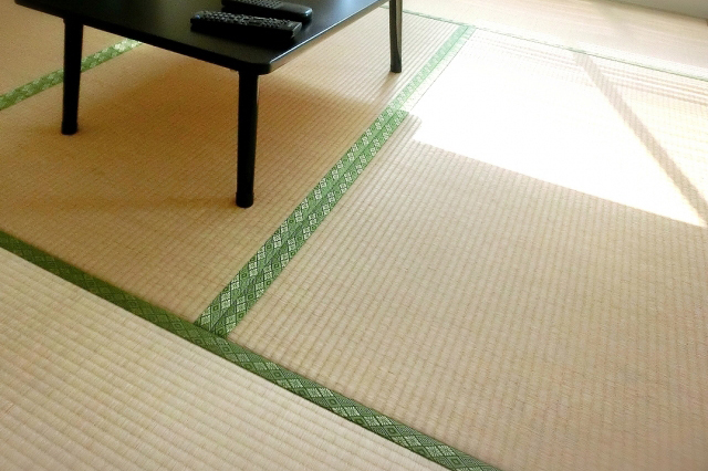 緑の畳縁が美しい、仕上げたばかりの和室
